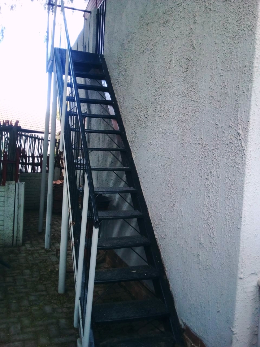 1 Bedroom Property for Sale in Vaalpark Free State